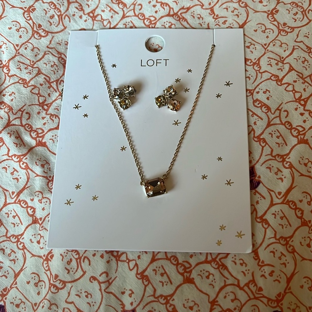 Loft Amber Stone Necklace and Earring Set